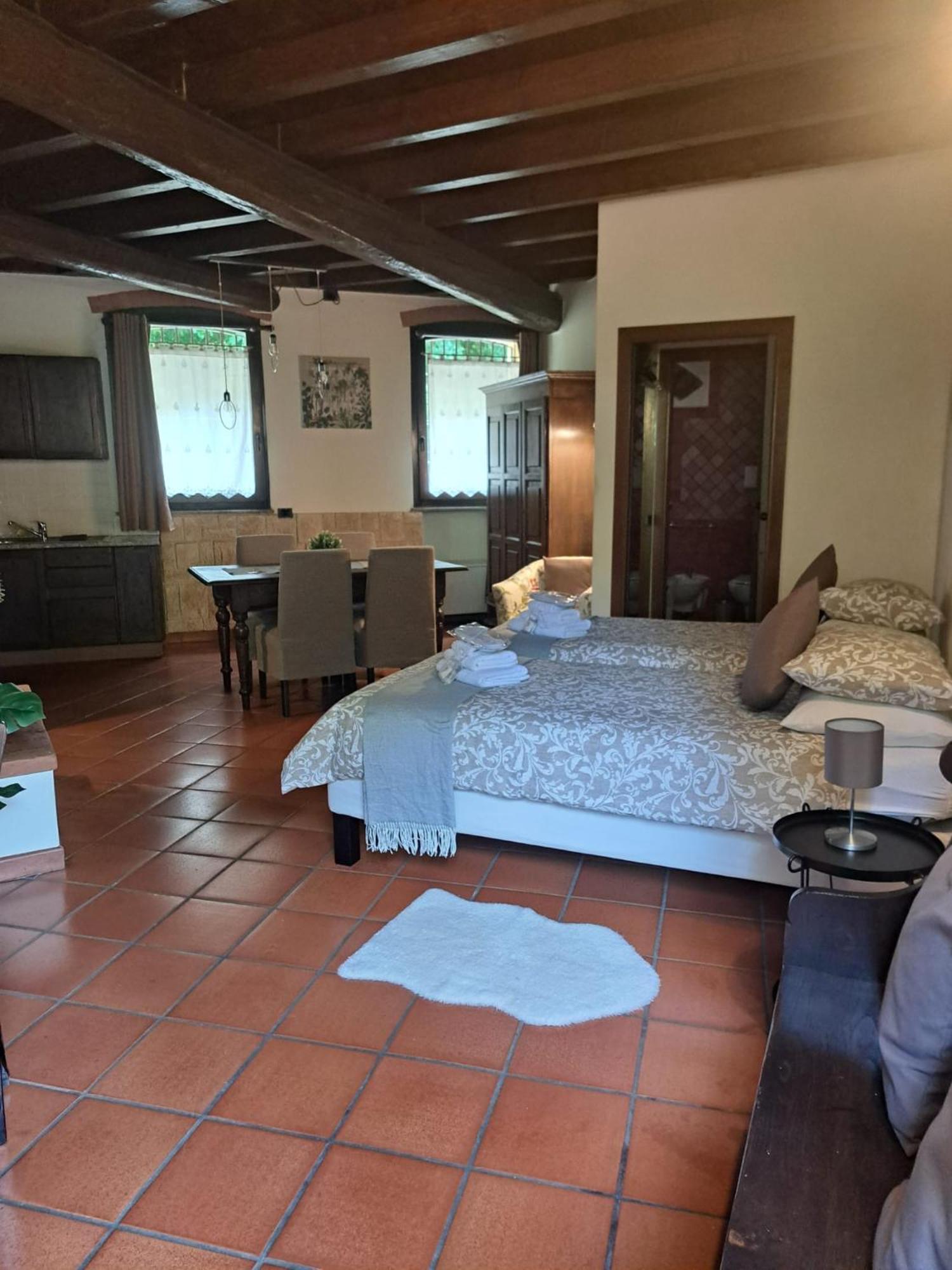 Monolocale Beatrice Abbadesse Guest House Milánó Kültér fotó